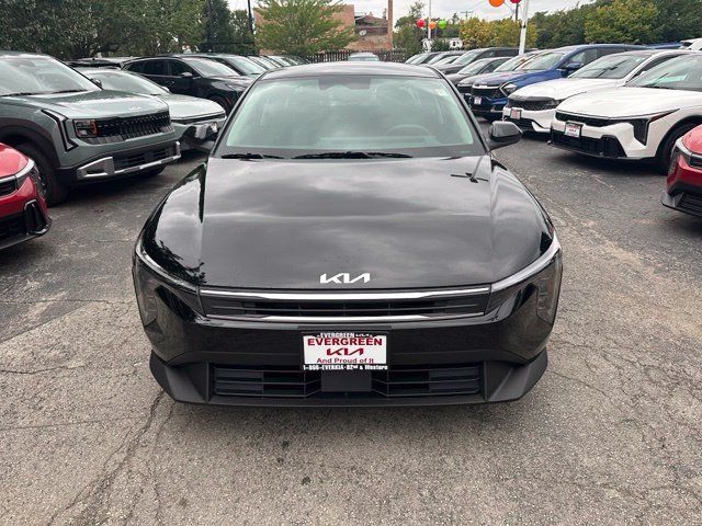 Used 2026 Kia K4 FWD image 2