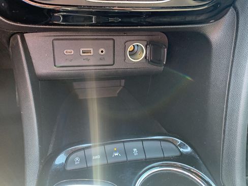 Used 2022 Buick Encore GX Preferred w/ Cold Weather Comfort Package AWD/4WD image 12