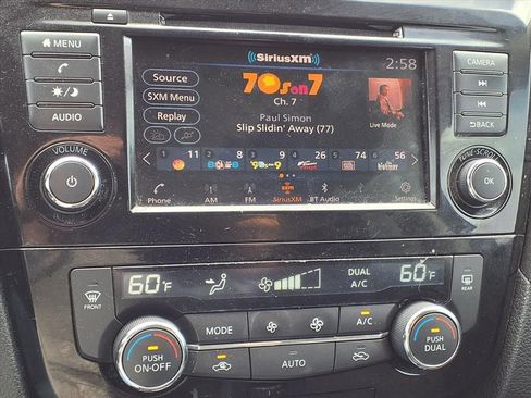 Used 2019 Nissan Rogue SV image 19