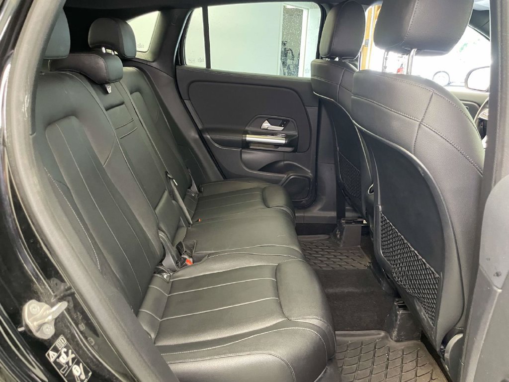 Used 2021 Mercedes-Benz GLA 250 4MATIC image 18
