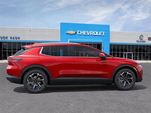 New 2026 Chevrolet Equinox EV LT image 5