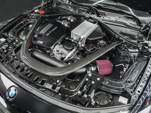 Used 2016 BMW M4 Convertible image 60