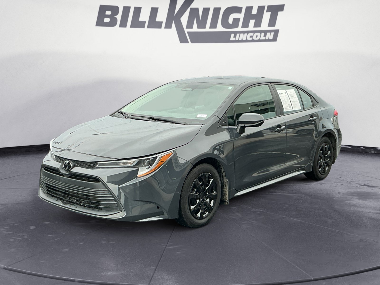 Used 2024 Toyota Corolla LE FWD image 2