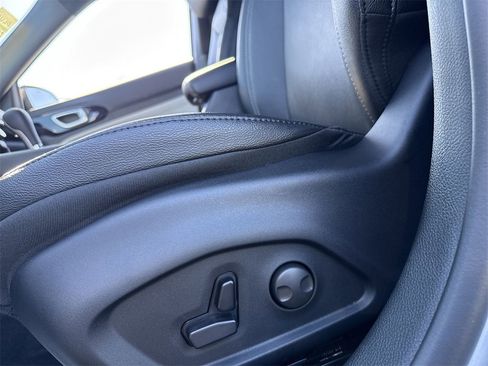 New 2026 Jeep Compass Limited w/ Sun, Sound & Navigation Group image 12