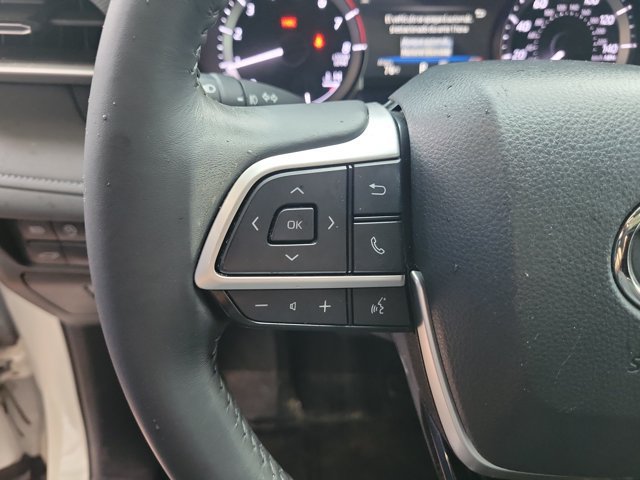 Used 2024 Toyota Highlander XSE FWD image 27