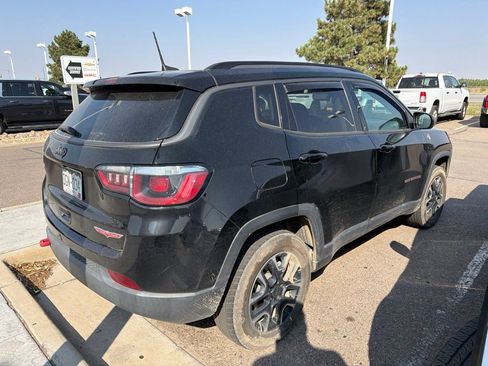 Used 2020 Jeep Compass Trailhawk w/ Leather Interior Group AWD/4WD image 3