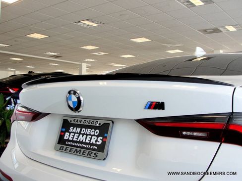 Used 2023 BMW 430i Coupe w/ M Sport Package RWD image 10
