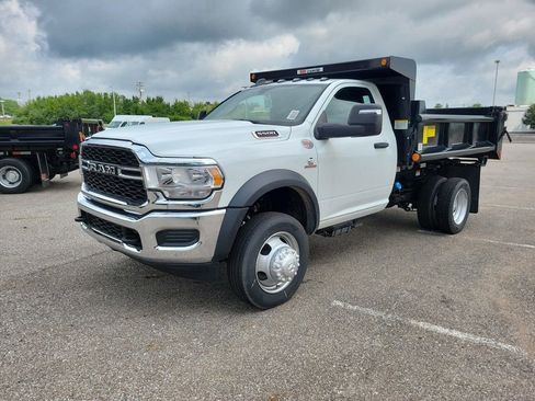 New 2024 RAM 5500 Tradesman image 3