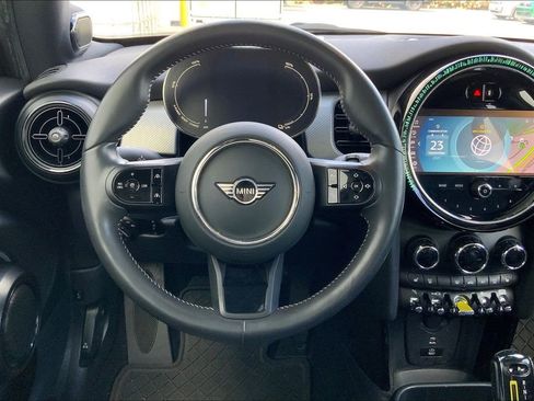 Certified 2024 MINI Cooper SE image 6