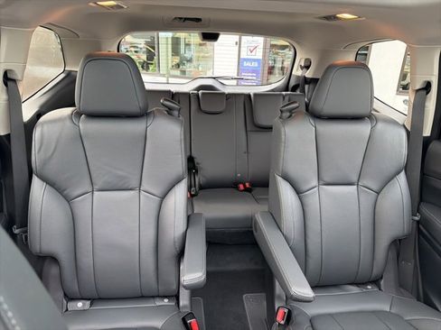 Used 2023 Subaru Ascent Touring image 22
