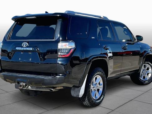 Used 2016 Toyota 4Runner SR5 image 12