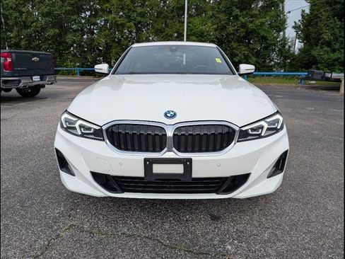 Used 2023 BMW 330e image 14