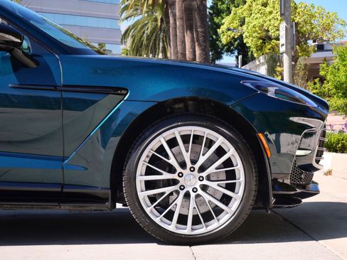 Used 2023 Aston Martin DBX 707 image 4