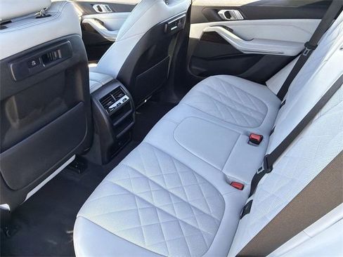Used 2023 BMW X5 xDrive40i image 17