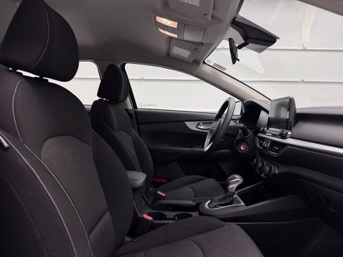 Used 2023 Kia Forte LXS image 21
