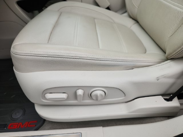 Used 2020 GMC Acadia Denali w/ Trailering Package AWD/4WD image 14