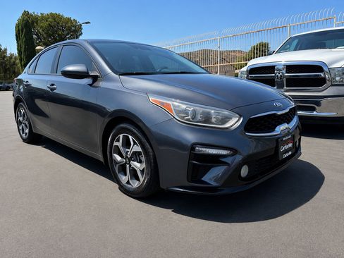 Used 2020 Kia Forte LXS FWD image 1