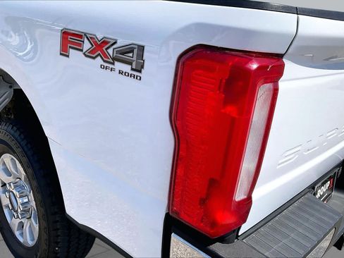 Used 2024 Ford F250 XLT w/ FX4 Off-Road Package AWD/4WD image 27
