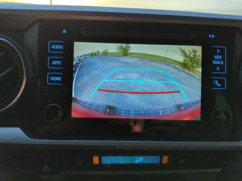 Used 2017 Toyota Tacoma Limited w/ Tow Package image 20