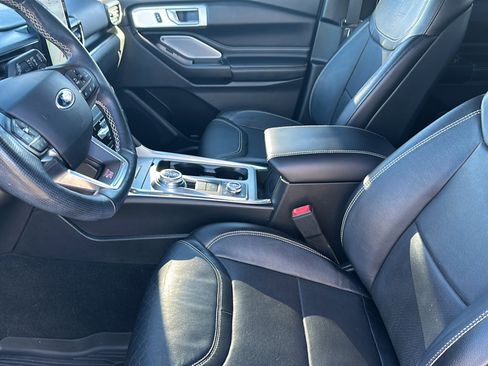 Used 2020 Ford Explorer ST w/ Premium Technology Package image 13