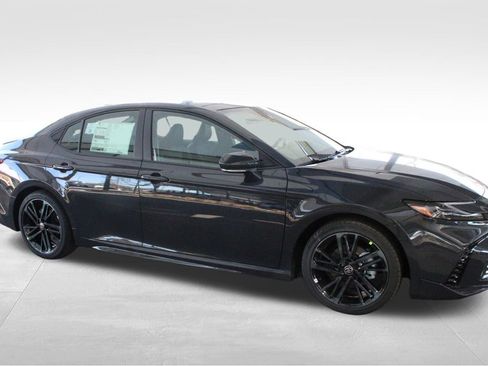 New 2026 Toyota Camry XSE FWD image 18