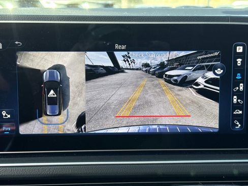 Used 2024 Mercedes-Benz GLS 580 4MATIC image 27