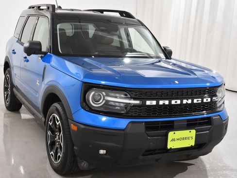 Used 2025 Ford Bronco Sport Outer Banks w/ Outer Banks Tech Package+ AWD/4WD image 4