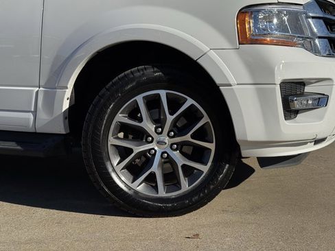 Used 2015 Ford Expedition EL XLT w/ Equipment Group 201A image 34
