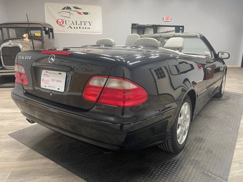 Used 2002 Mercedes-Benz CLK 320 Cabriolet image 7
