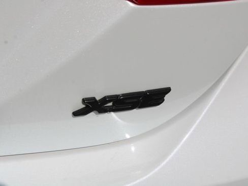 Used 2024 Toyota Camry XSE w/ Navigation Package image 9