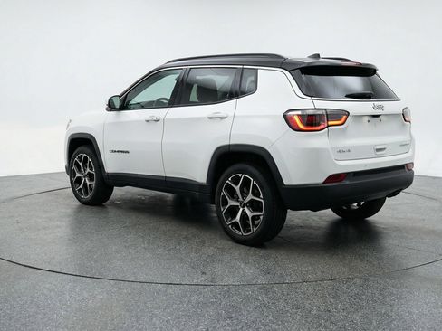 Used 2025 Jeep Compass Limited AWD/4WD image 6