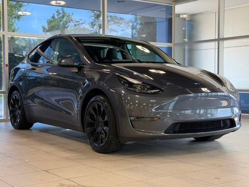 Used 2023 Tesla Model Y Long Range AWD/4WD image 6