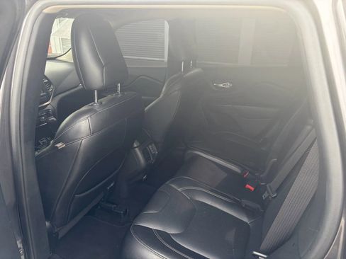 Used 2015 Jeep Cherokee Limited w/ Luxury Group image 11