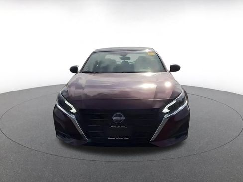 Used 2025 Nissan Altima 2.5 SV FWD image 4