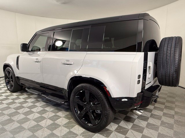 New 2026 Land Rover Defender 110 X-Dynamic SE AWD/4WD image 4