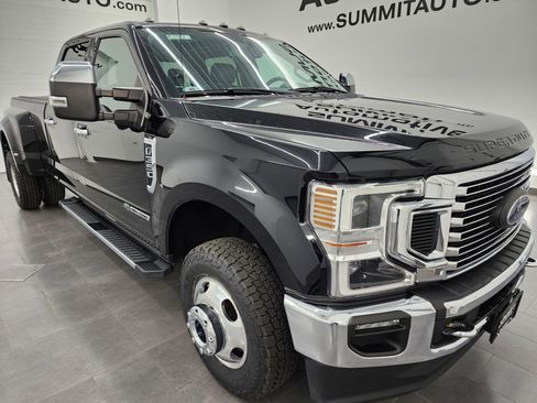 Used 2020 Ford F350 4x4 Crew Cab DRW Super Duty image 2
