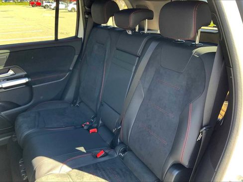 New 2026 Mercedes-Benz GLB 250 4MATIC image 13