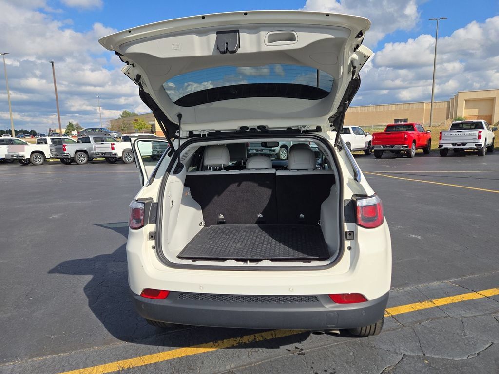 Used 2019 Jeep Compass Limited w/ Safety & Security Group AWD/4WD image 20