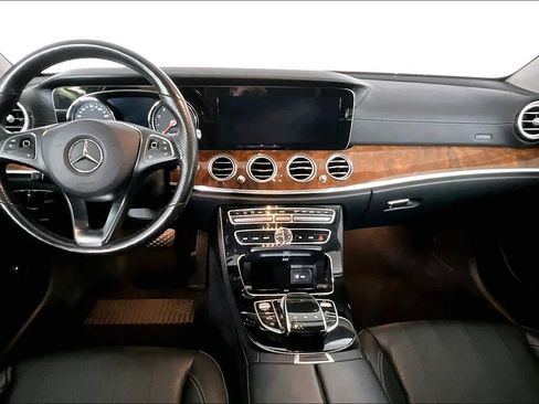 Used 2018 Mercedes-Benz E 300 4MATIC image 16