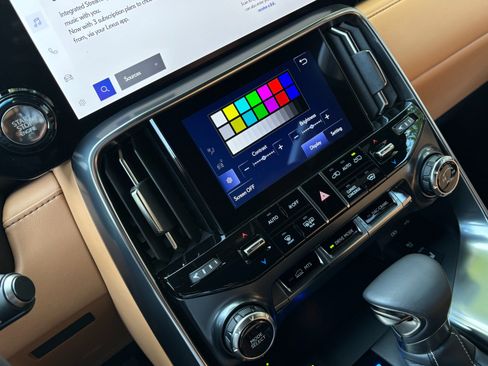 Used 2025 Lexus LX 600 4WD w/ Accessory Package (2T) image 48