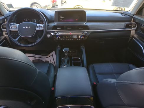 Used 2022 Kia Telluride EX w/ EX Premium Package image 12