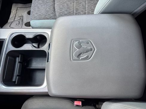 Used 2019 RAM 1500 Big Horn RWD image 37