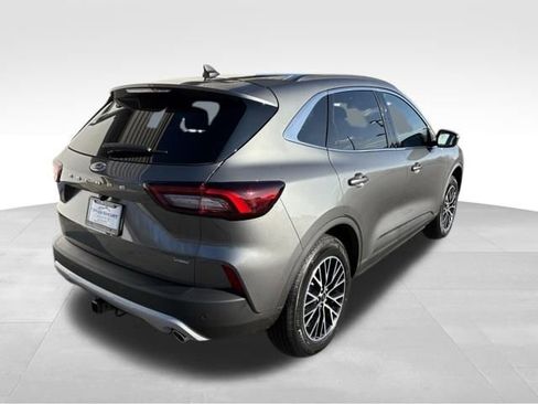 New 2026 Ford Escape SE w/ Class II Trailer Tow Package image 5