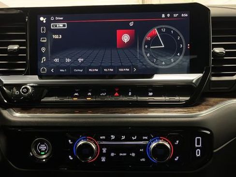 Used 2023 GMC Sierra 1500 SLE AWD/4WD image 12