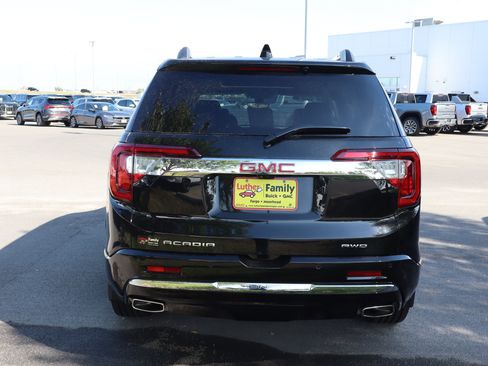 Used 2023 GMC Acadia Denali w/ Denali Technology Package AWD/4WD image 6