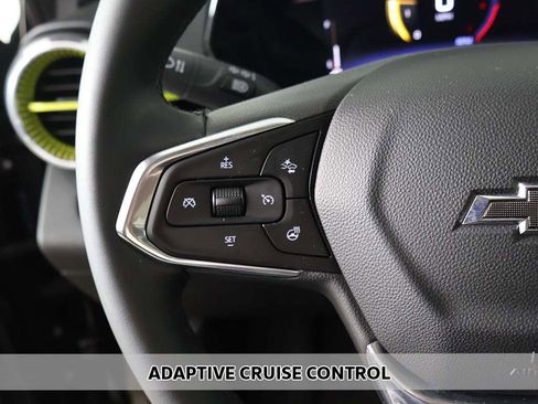 Used 2025 Chevrolet Trax ACTIV w/ Sunroof Package image 4