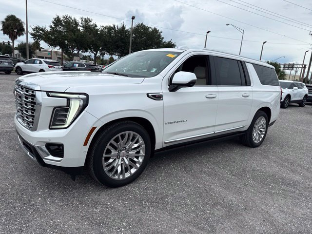 Used 2025 GMC Yukon XL Denali w/ Sun & Power Step Package AWD/4WD image 7