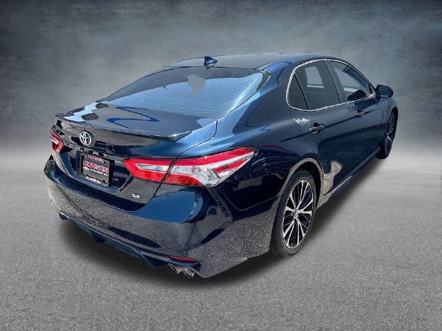 Used 2020 Toyota Camry SE FWD image 5