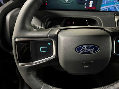 Used 2025 Ford Expedition Active AWD/4WD image 30