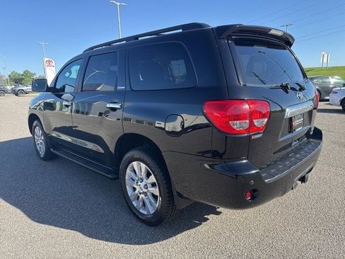 Used 2017 Toyota Sequoia Platinum AWD/4WD image 11